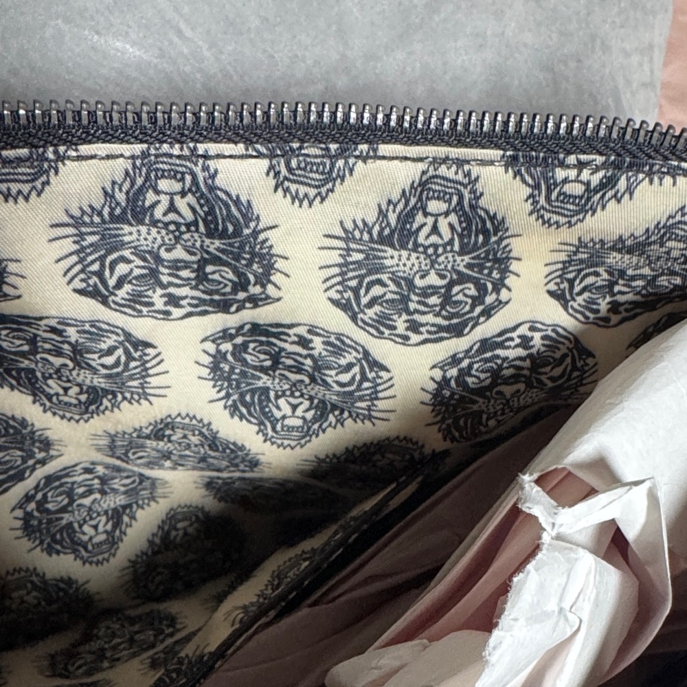 NWT Ed Hardy Lg Tote/ Studded Floral Skull Crossbody Bag - Black and Light Blue - Picture 6 of 12